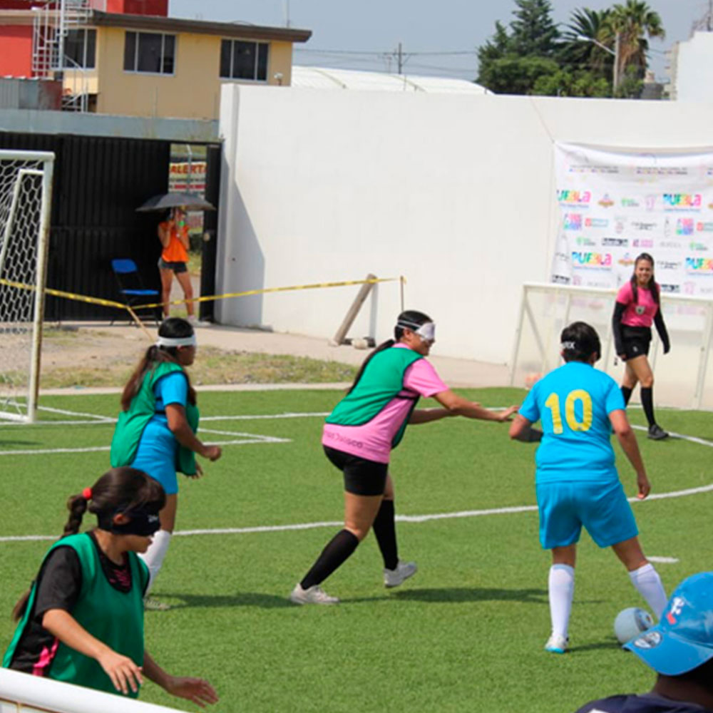 Imagen de jugadoras de Topos fc femenil en un entrenamiento